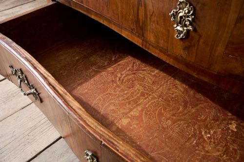 RARE 18TH CENTURY MALTESE OLIVE WOOD CHEST OF DRAWERS - ADDITIONAL PHOTO 5