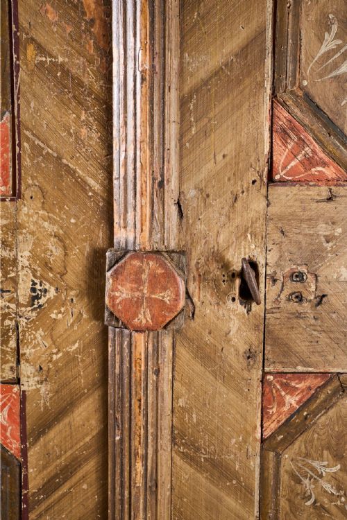 19TH CENTURY ITALIAN PAINTED MARRIAGE CUPBOARD - ADDITIONAL PHOTO 10
