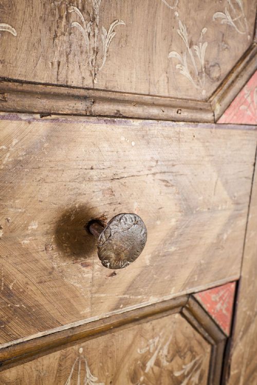 19TH CENTURY ITALIAN PAINTED MARRIAGE CUPBOARD - ADDITIONAL PHOTO 11
