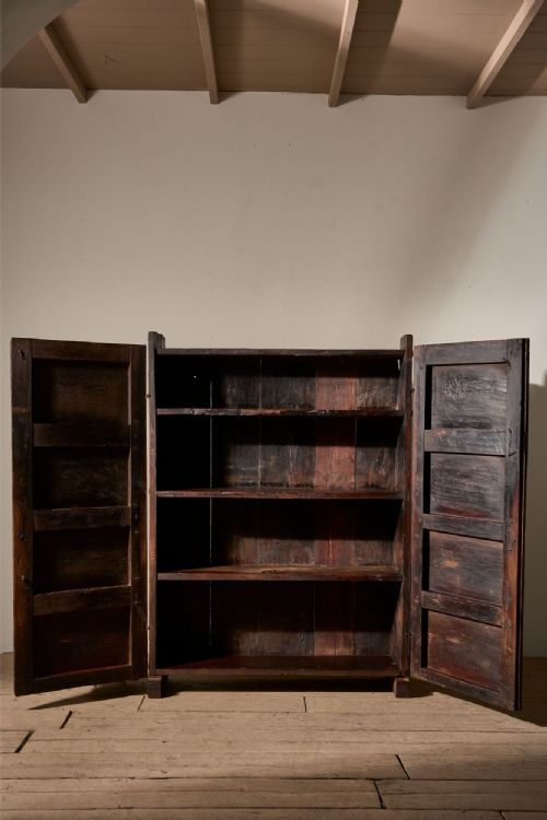 18TH CENTURY FRENCH MOUNTAIN CUPBOARD - ADDITIONAL PHOTO 3