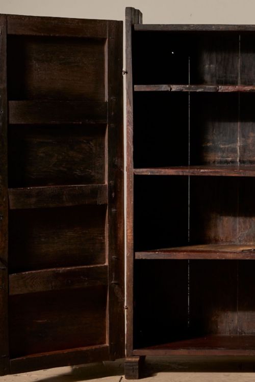 18TH CENTURY FRENCH MOUNTAIN CUPBOARD - ADDITIONAL PHOTO 4