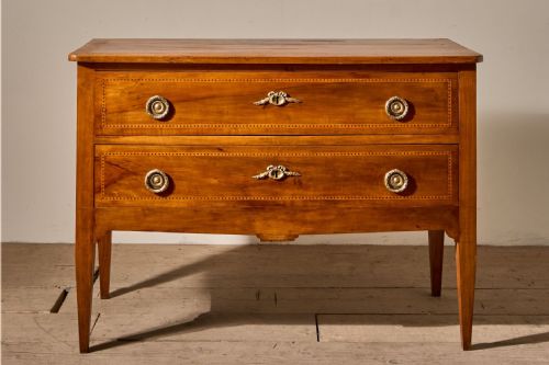 UNUSUAL 19TH CENTURY CHERRYWOOD CHEST OF DRAWERS - ADDITIONAL PHOTO 2