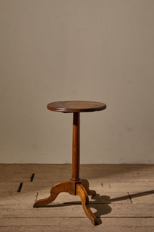 Early 19th Century Single Piece Walnut Wine Table