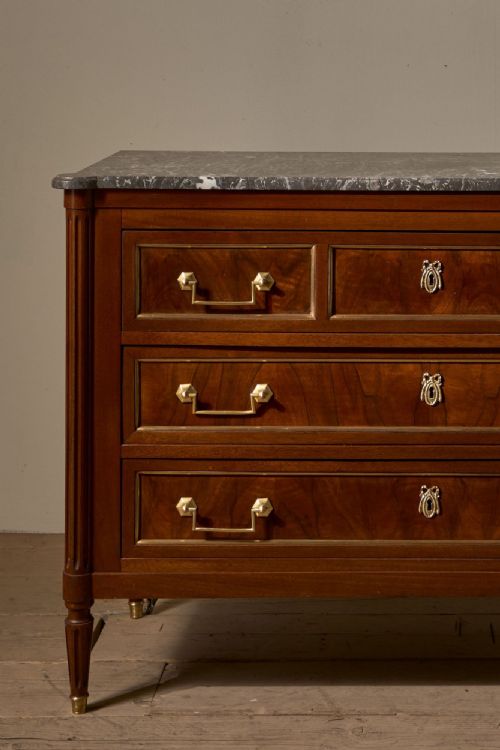 19TH CENTURY MAHOGANY AND GREY MARBLE FRENCH CHEST OF DRAWERS - ADDITIONAL PHOTO 1
