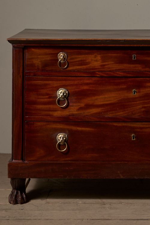 19TH CENTURY MAHOGANY PAW FOOTED CHEST OF DRAWERS - ADDITIONAL PHOTO 1