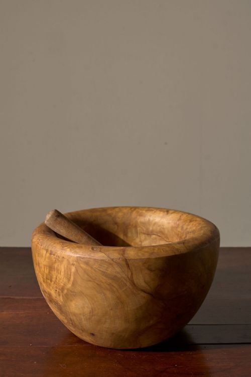 20TH CENTURY OLIVE WOOD PESTLE AND MORTAR - ADDITIONAL PHOTO 4