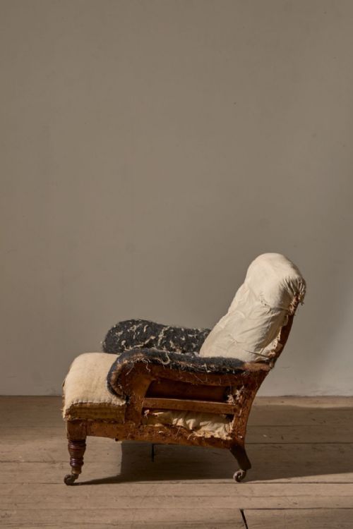 19TH CENTURY HOWARD STYLE ARMCHAIR - ADDITIONAL PHOTO 3