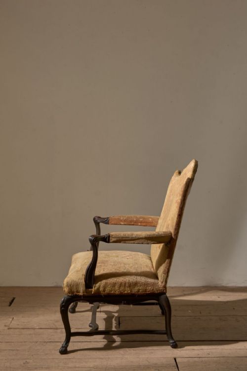 GEORGE 1ST STYLE IRISH ARMCHAIR IN TAPESTRY FABRIC - ADDITIONAL PHOTO 6