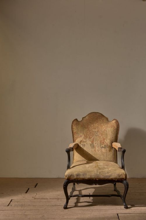 GEORGE 1ST STYLE IRISH ARMCHAIR IN TAPESTRY FABRIC - ADDITIONAL PHOTO 7
