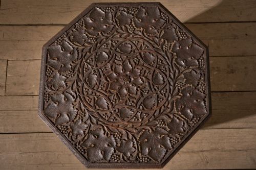 LARGE 19TH CENTURY ANGLO INDIAN PADAUK SIDE TABLE LEAF DESIGN - ADDITIONAL PHOTO 2