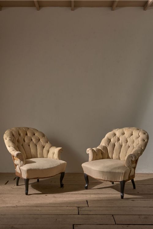 PAIR OF NAPOLEON III BUTTONED TUB CHAIRS