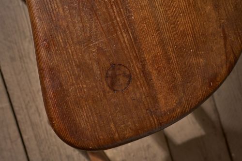 PAIR OF 19TH CENTURY PINE VERNACULAR STOOLS - ADDITIONAL PHOTO 3