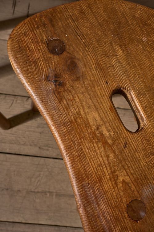 PAIR OF 19TH CENTURY PINE VERNACULAR STOOLS - ADDITIONAL PHOTO 4