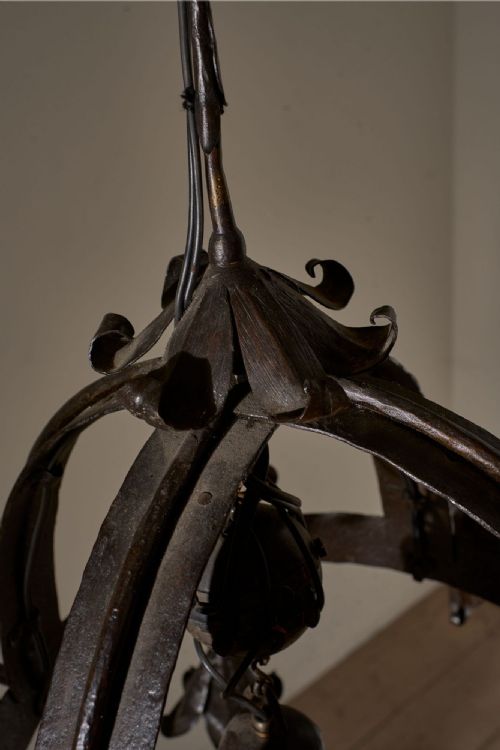 EARLY 20TH CENTURY ESTATE MADE BLACKSMITH HANGING LIGHT - ADDITIONAL PHOTO 2