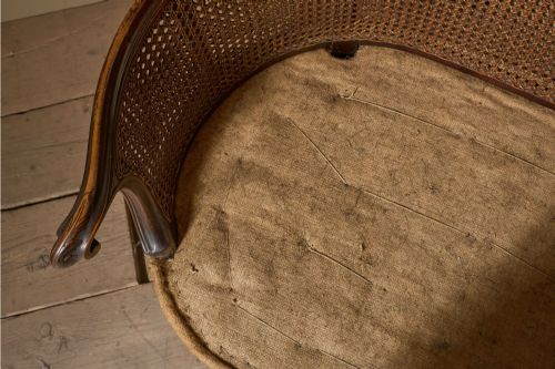 C1900 BERGERE SOFA WITH SHAPELY ARMS - ADDITIONAL PHOTO 5