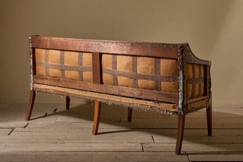 LARGE GEORGIAN MAHOGANY FRAMED SOFA - ADDITIONAL PHOTO 4