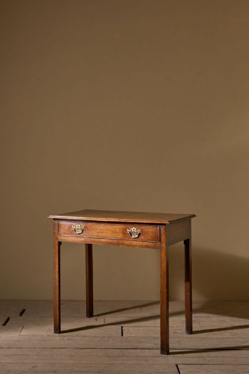 18th century Oak single drawer table - 2