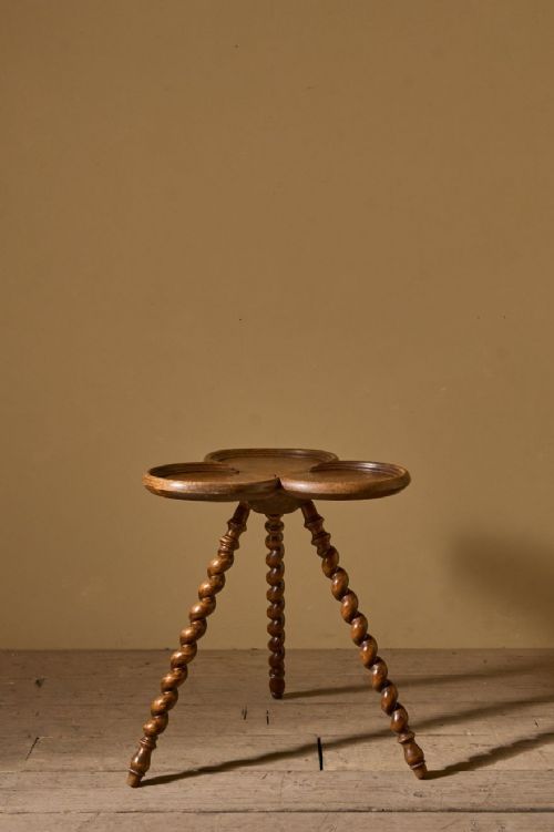 Early 19th Century Oak Clover Shaped Side Table