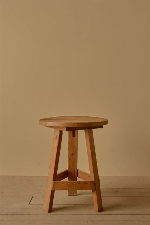 Early 20th Century Pine Sculptors Stand