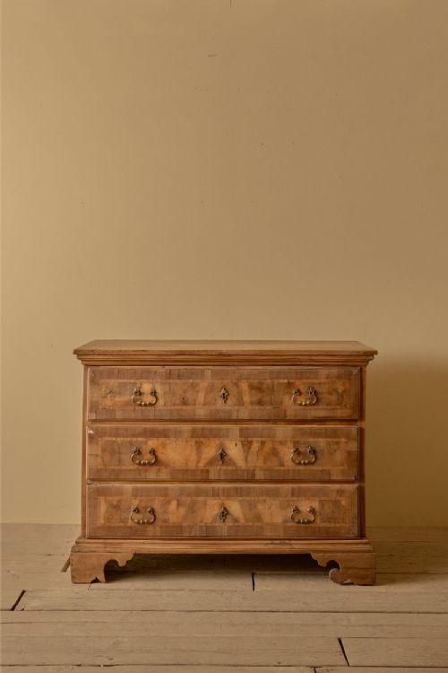 18th Century Italian Walnut Chest of Drawers