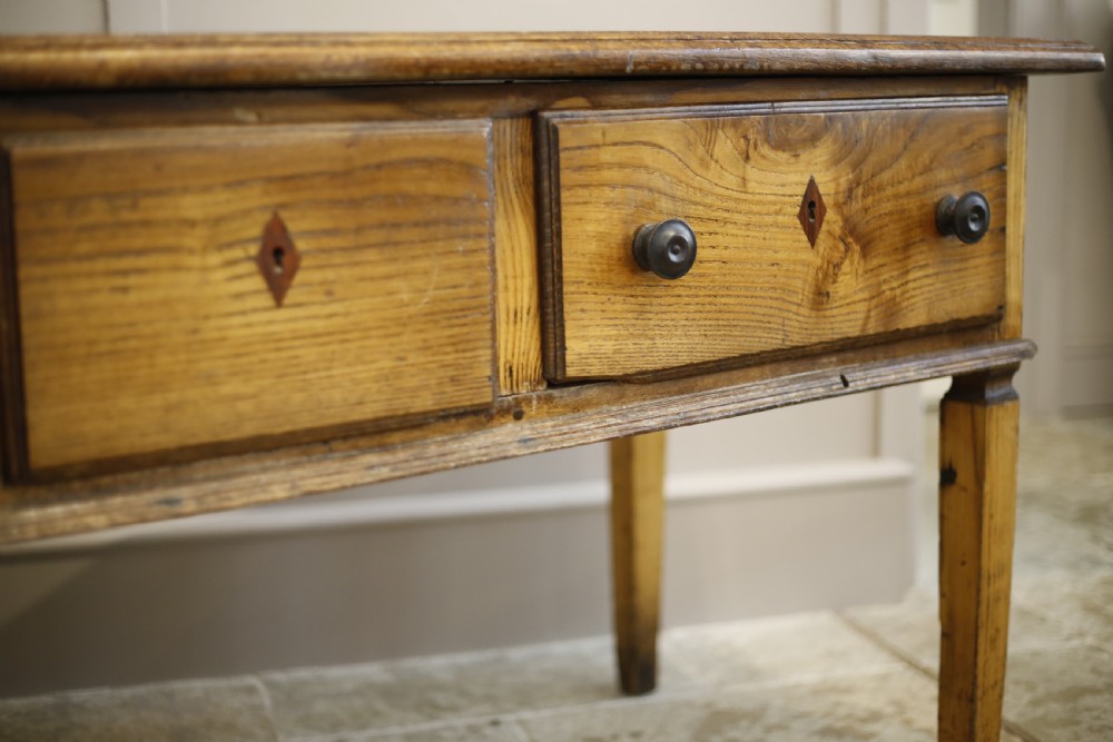 18th century Oak dresser base View VI