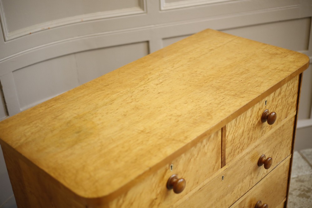 Victorian Birdseye maple chest of drawers View XVI