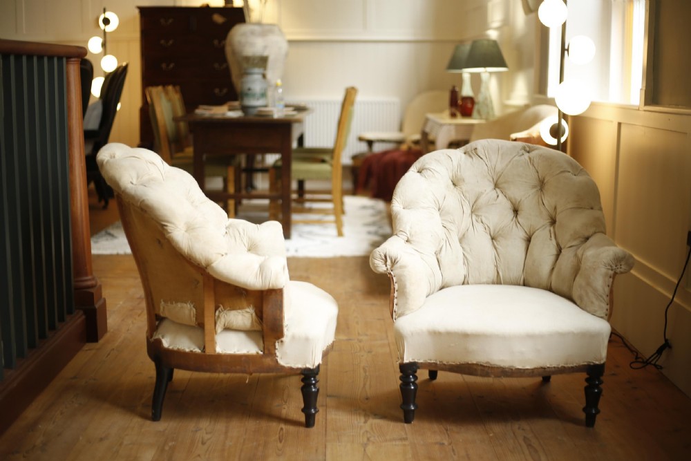 Pair of Napoleon III curved buttoned armchairs View V