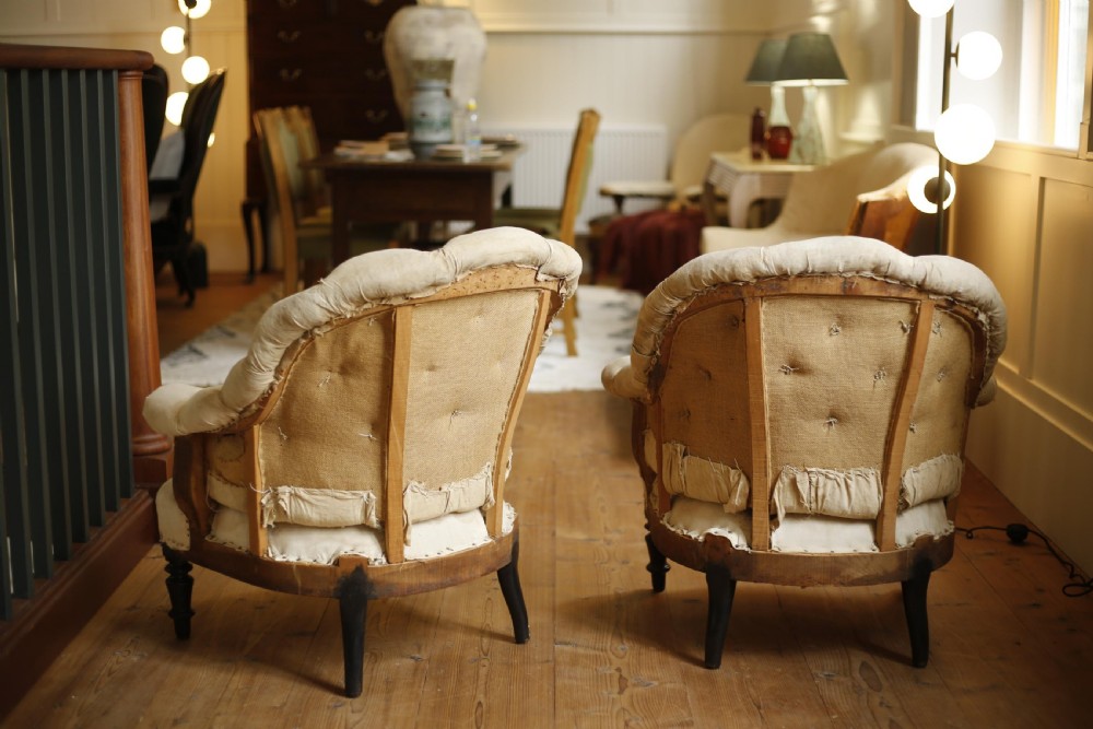 Pair of Napoleon III curved buttoned armchairs View VI