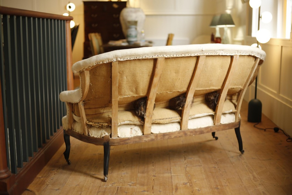 Napoleon III fishtail sofa View V