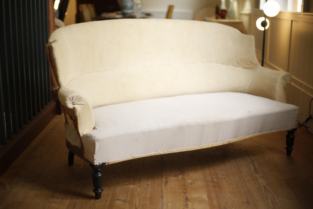 Napoleon III shield backed sofa View IV