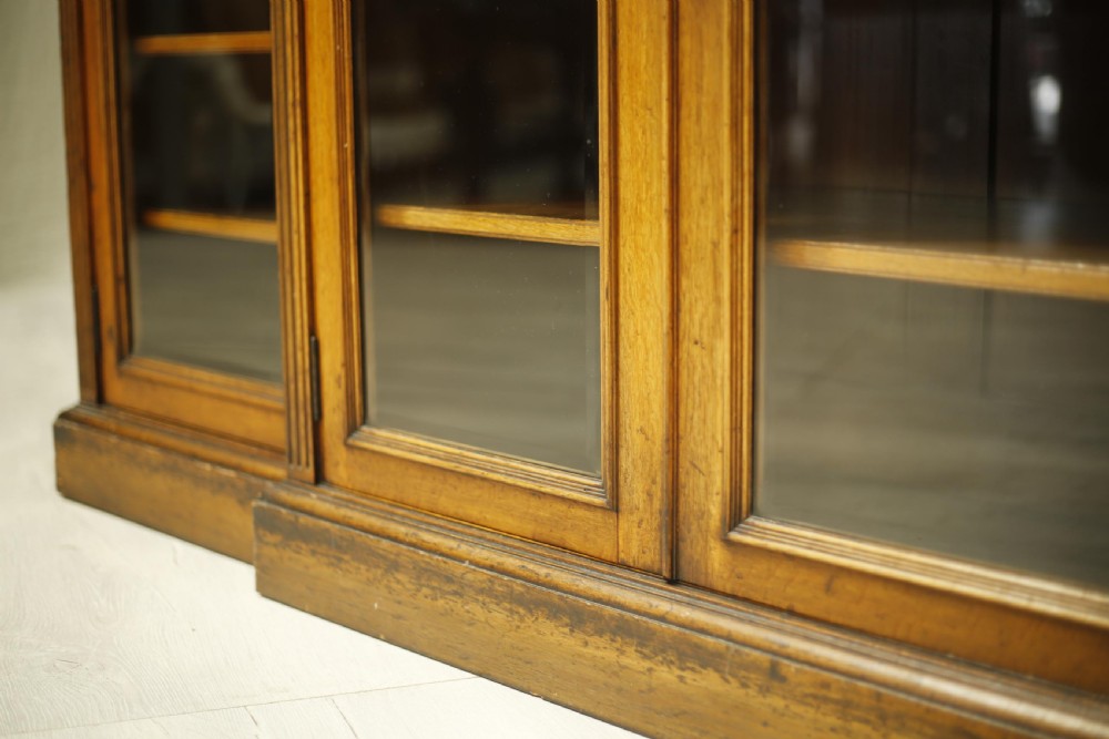 c.1900 Maple and Co Oak glazed bookcase View VII