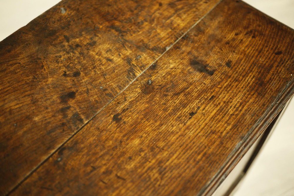 18th century English oak coffer View VIII
