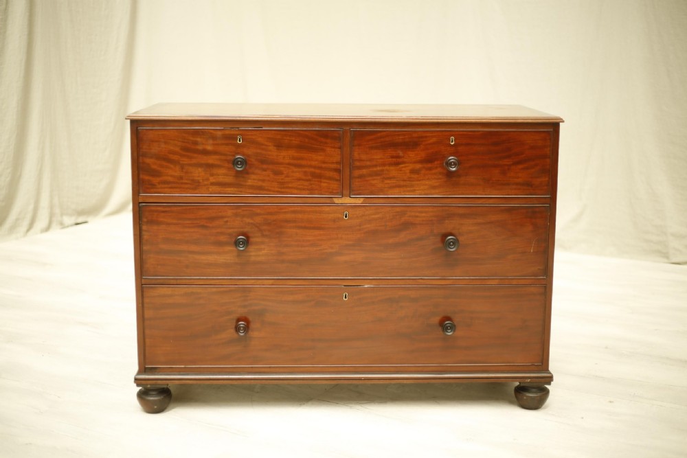 Georgian low mahogany chest of drawers View V