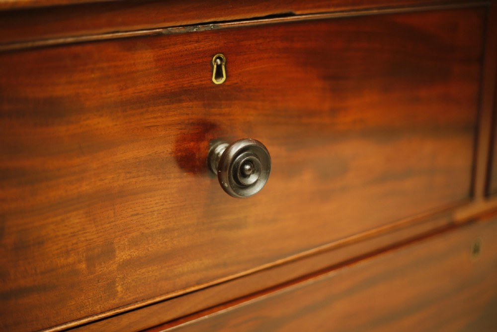 Georgian low mahogany chest of drawers View IX