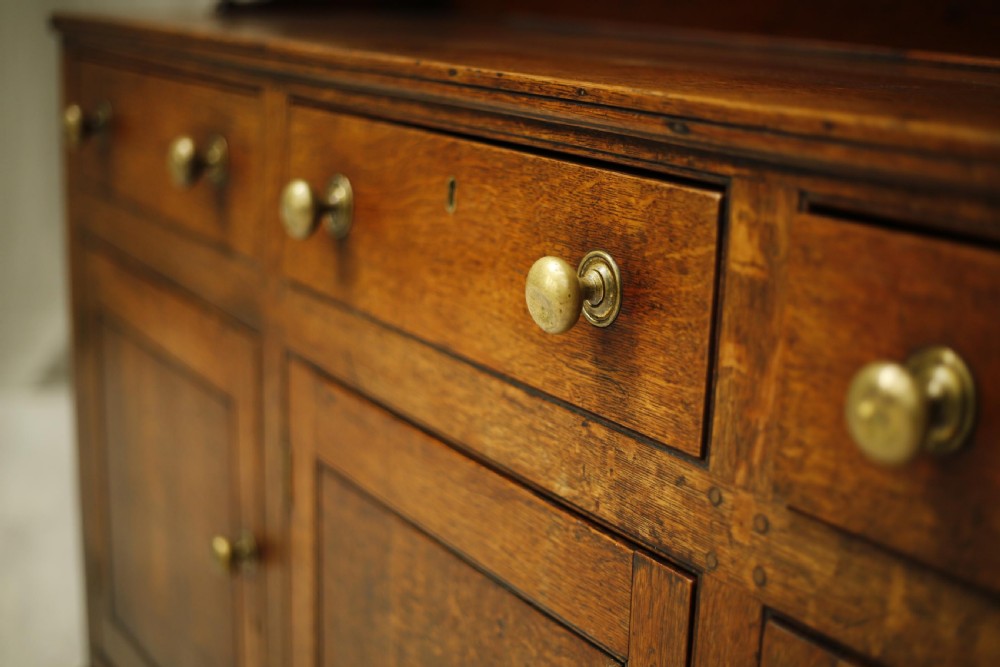 18th century Oak dresser View IX