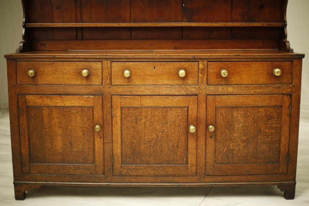 18th century Oak dresser View X