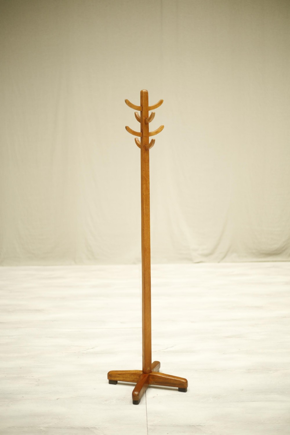 Nice quality Art Deco oak coat stand