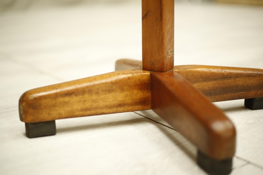 Nice quality Art Deco oak coat stand View VI