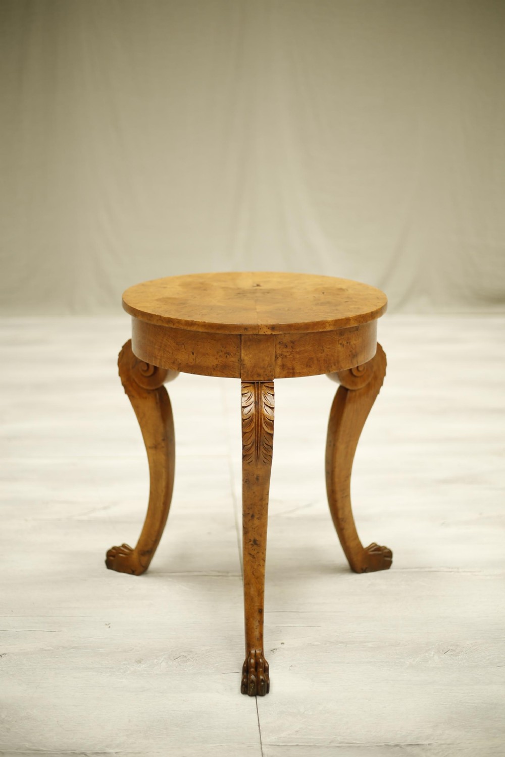 19th century Biedermeier burr oak Gueridon table