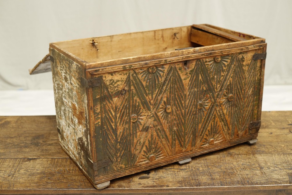 18th century carved Italian box in original paint View IX