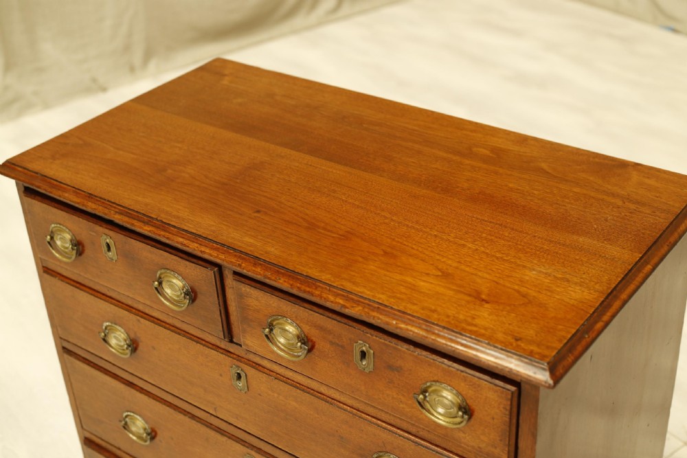 Georgian mahogany chest of drawers View IV