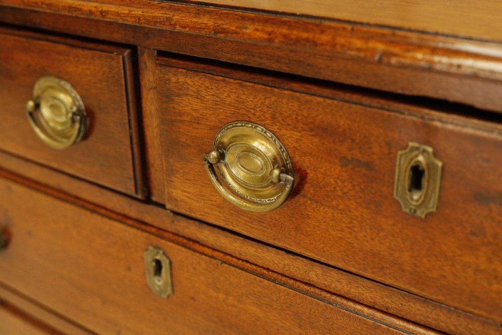 Georgian mahogany chest of drawers View VIII