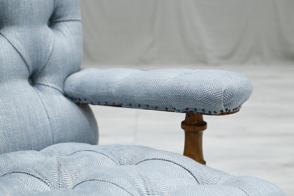 Victorian country house open arm chair View VI