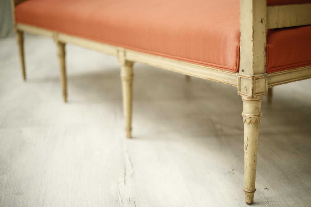 19th century French painted daybed View VII