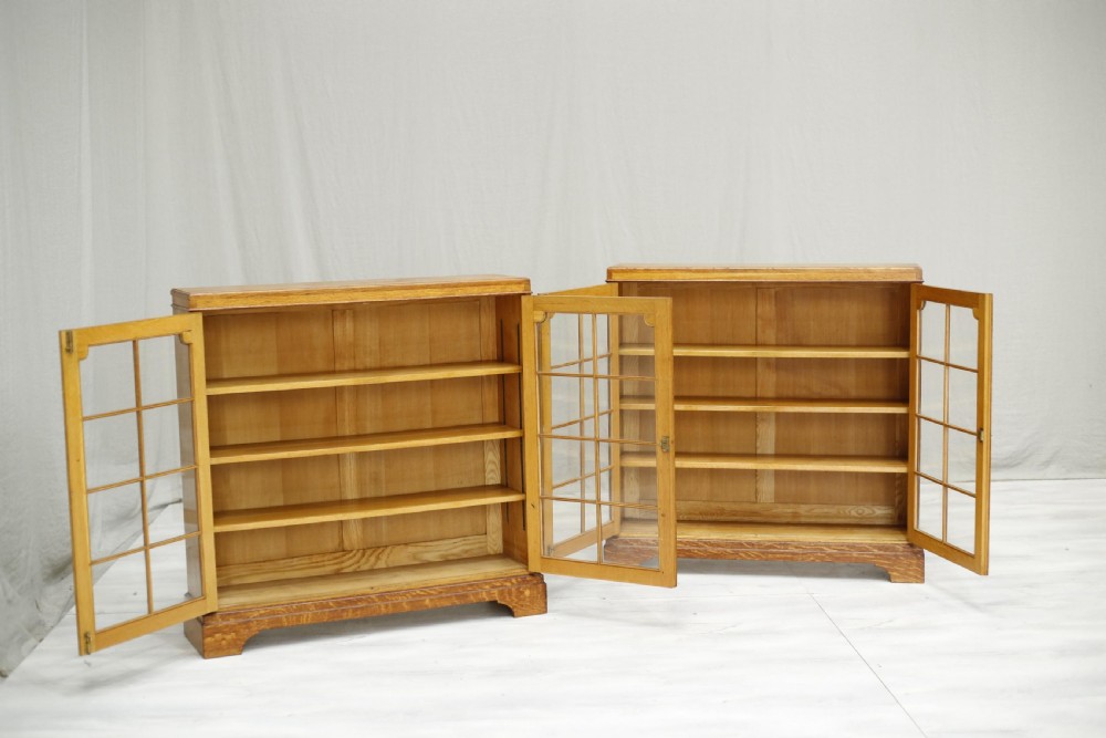 Single c.1920 oak glazed library cabinet View IV