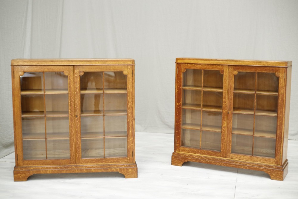 Single c.1920 oak glazed library cabinet View VIII