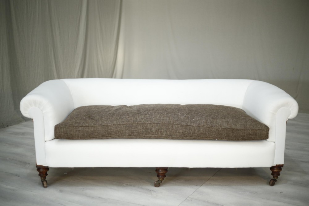 Victorian country house chesterfield sofa View III