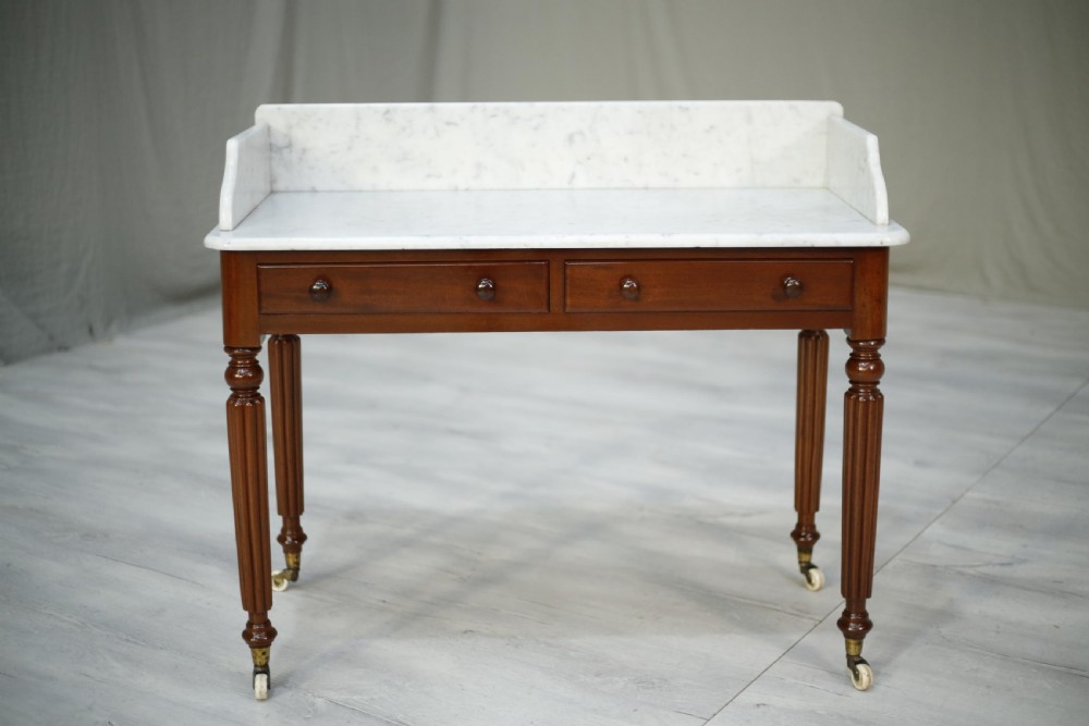 19th century Mahogany and marble wash stand, in the manner Gillows View VI
