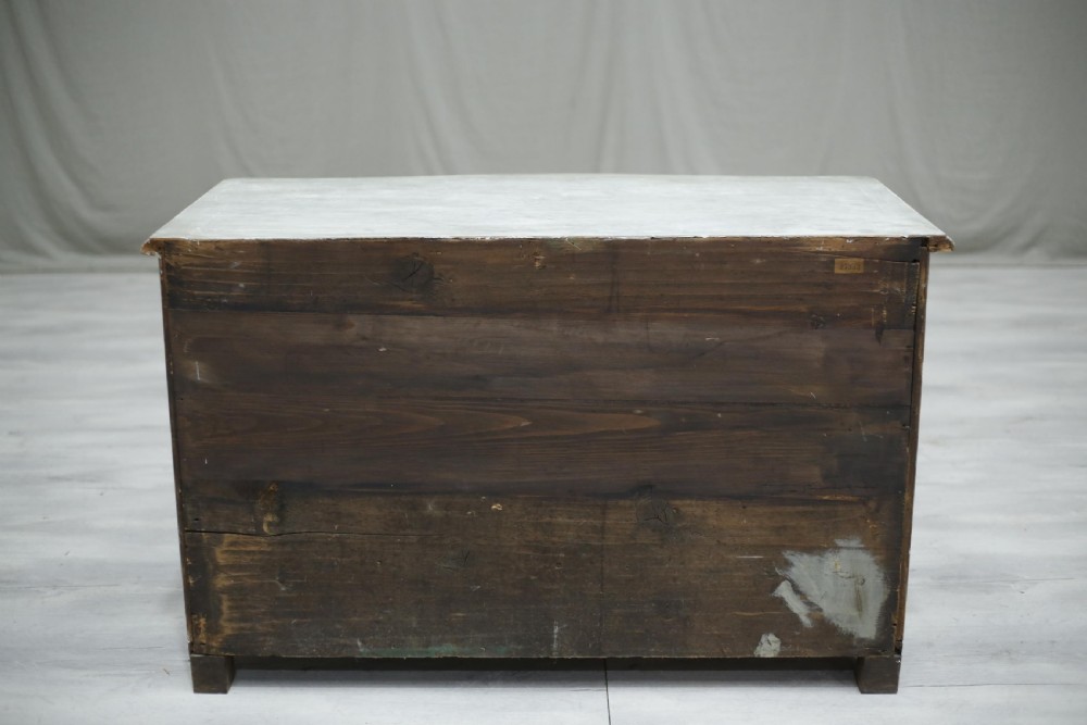18th century painted Serpentine chest of drawers View XIII