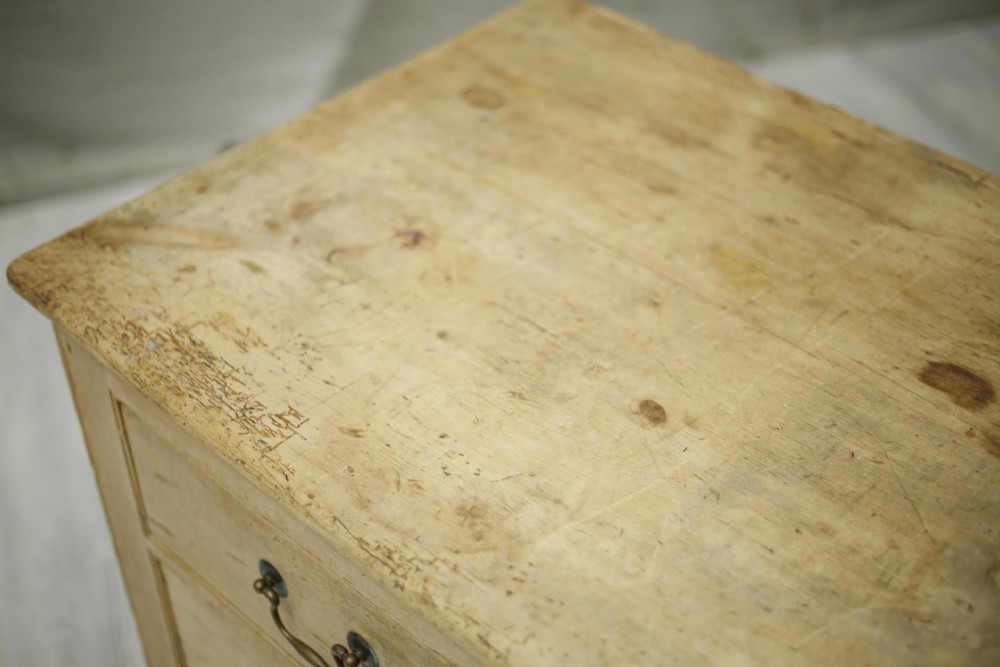 19th century Rustic antique pine counter View V